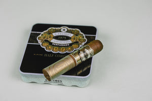 PDR A. Flores 1975 Gran Reserva Desflorado Half Corona